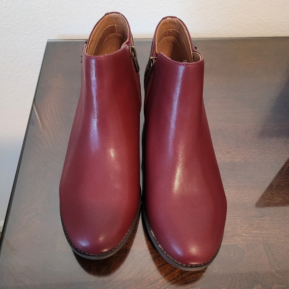 VIONIC 'Millie' ankle boots burgudy/brown size 11